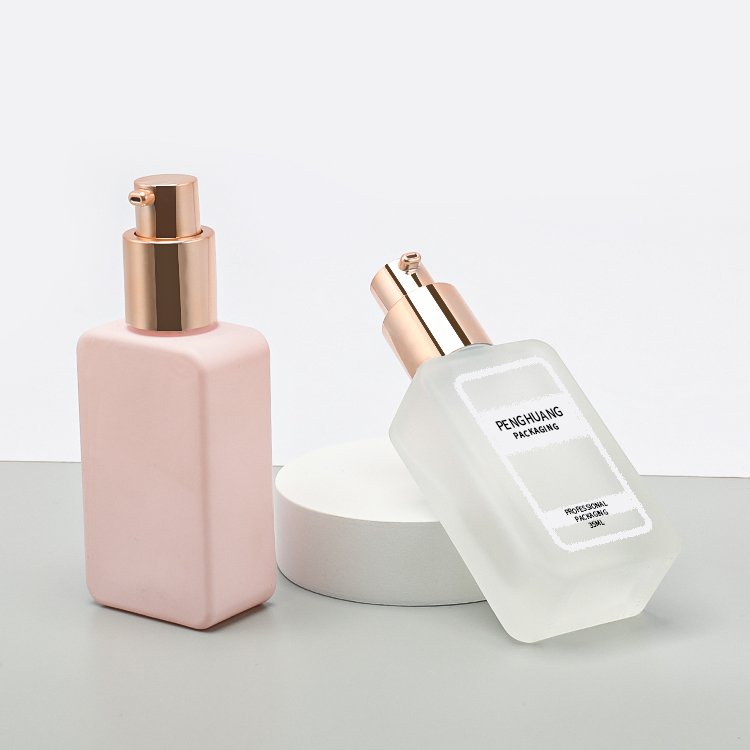 Custom pink 35ml glass foundation bottle wholesale gold lotion pump square skin care packaging glass cosmetic foundation bottle