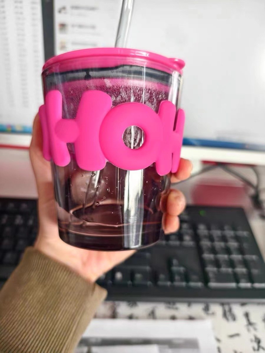 Modern creative letter shaped, high-quality, stylish and stylish double drinking straw glass cup