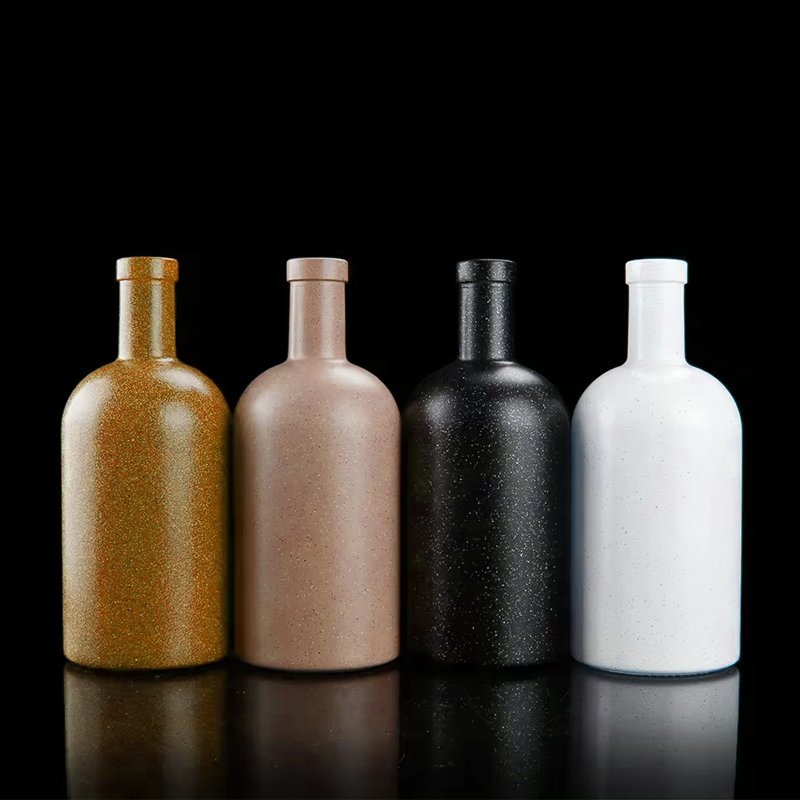 High Quality Recyclable 500ml 750ml 1000ml Liquor Wine Vodka Whiskey Empty Glass Bottle with Capacity Cork Lids