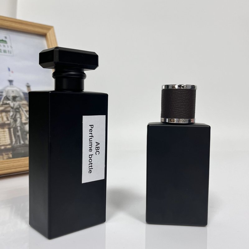 Hot-sale 30ml 50ml 100ml Matte Black Flat Square Perfume Glass Bottle Vintage Glass Perfume Bottles For Cologne