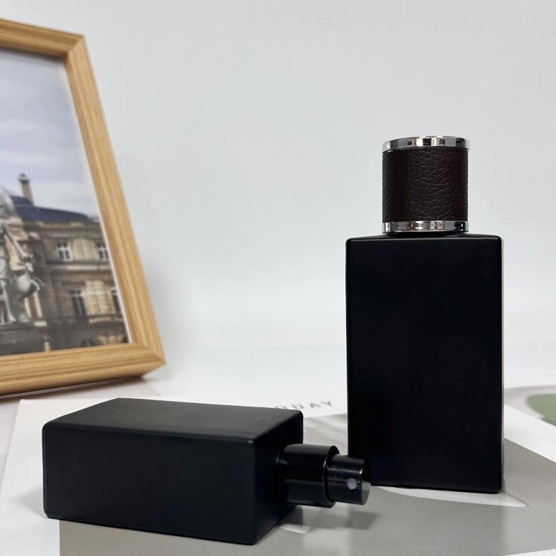 Hot-sale 30ml 50ml 100ml Matte Black Flat Square Perfume Glass Bottle Vintage Glass Perfume Bottles For Cologne