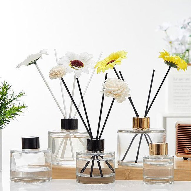 New Luxury Reed Diffuser Glass Bottle 100ml 200ml Unique Empty Reed Diffuser Bottle with Stick and Box