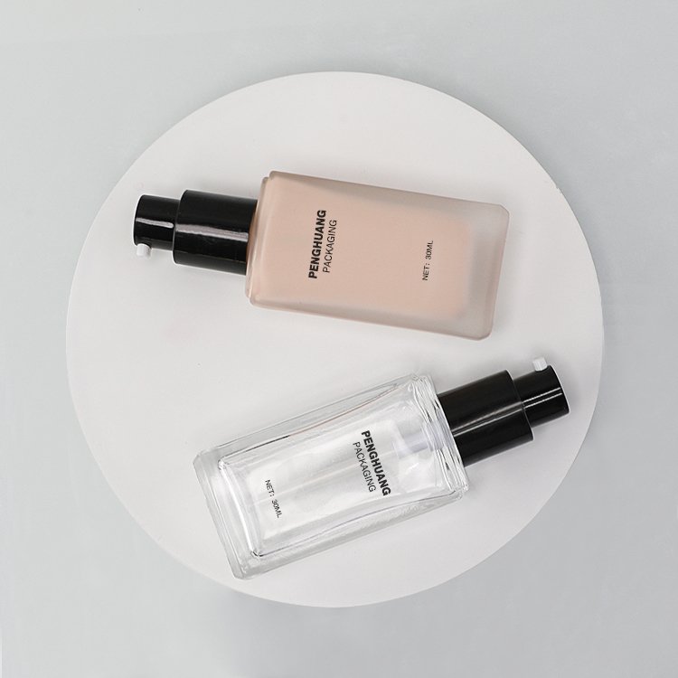 square shaped 30ml empty cosmetic bottles frosted liquid foundation glass bottle with gold top pump