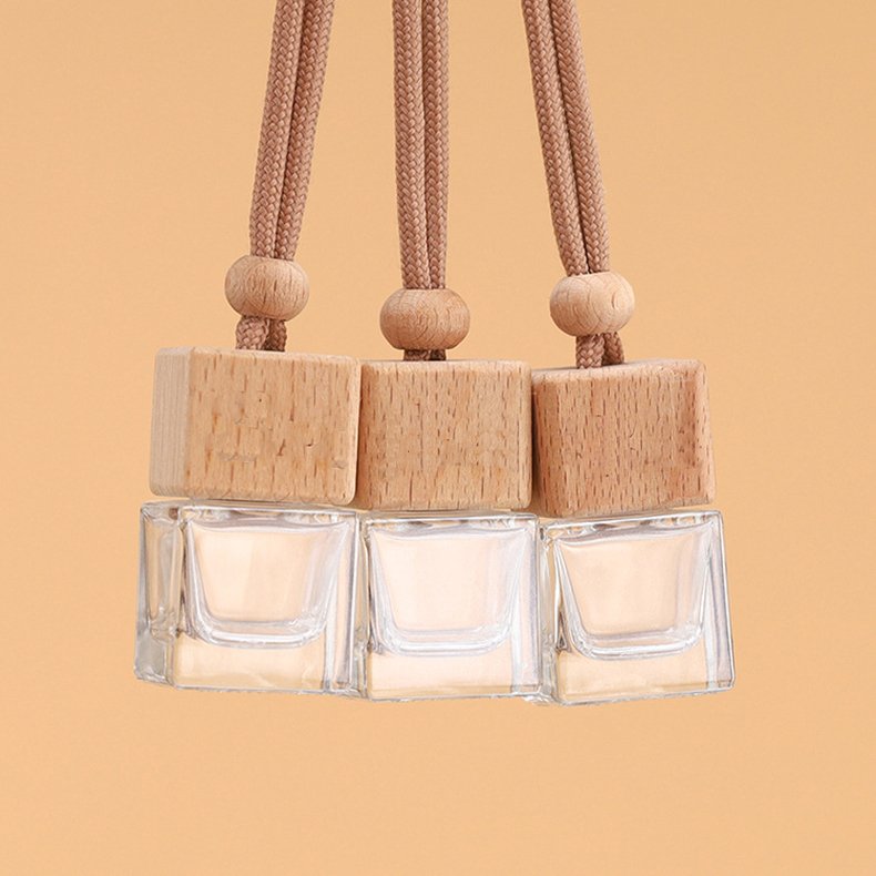 Wholesale Empty 8ml Car Fragrance Diffuser Glass Bottle Square 8ml Car Air Freshener Hanging perfume bottle for car