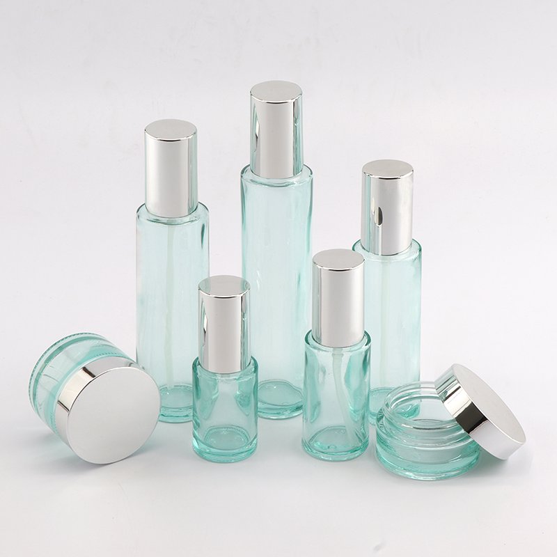 Golden Supplier Trade Fancy 30g 50g 15ml 30 Ml 120ml Matte White Silver Cap Essential Oil Glass Bottle 30ml