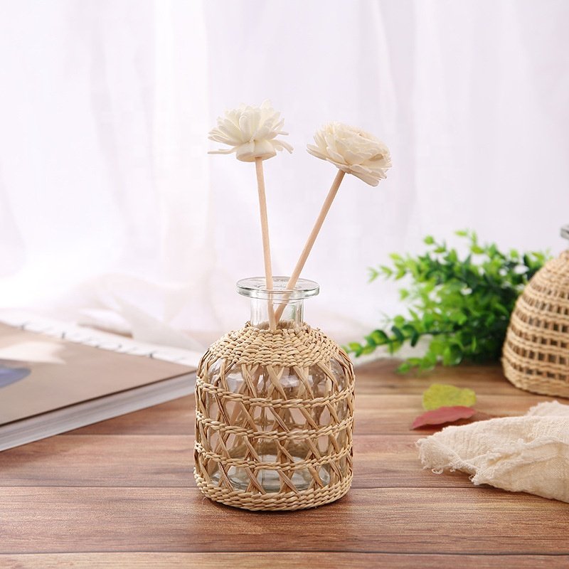 Reusable Sea Grass Woven Glass Cup with Rattan Seagrass Bottle Sleeve For Cold Drinks Seagrass Wrapped Drinking Glass Bottle