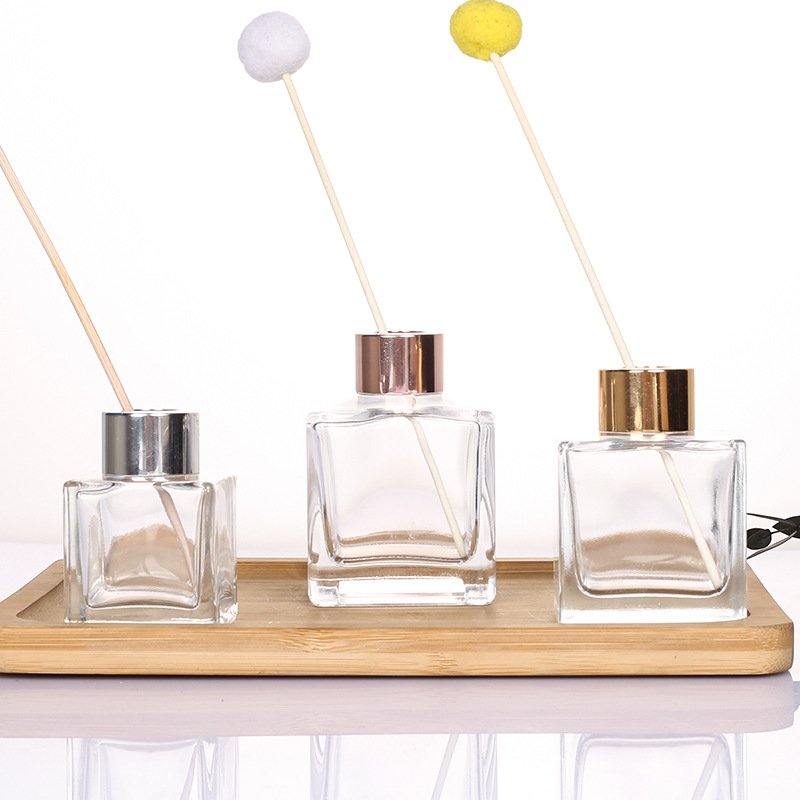 China Manufacturer Glass Square Perfume 50ml 100ml Aromatherapy Perfume Glass Bottles with Screw Lid
