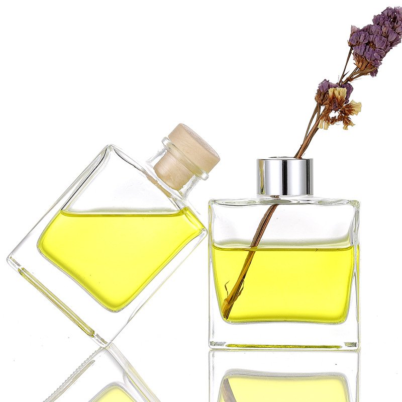 China Manufacturer Glass Square Perfume 50ml 100ml Aromatherapy Perfume Glass Bottles with Screw Lid