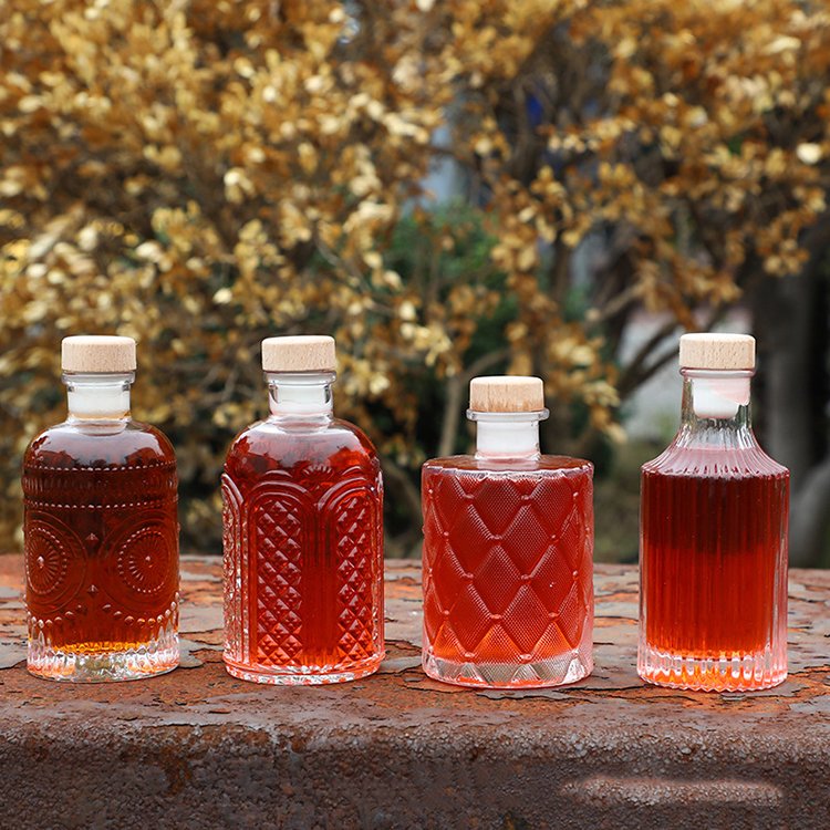 Wholesale Retro Roman Small Wine Bottle 50ml Glass Bottle Sub-bottling 200ml Transparent Sealed Bottle