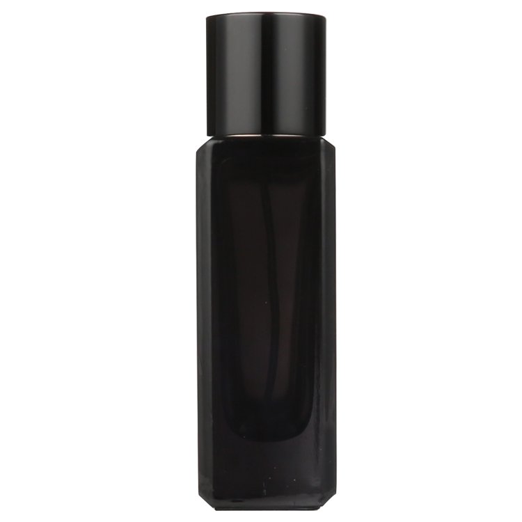 Wholesale Perfume Bottle Minimalistic Pump Spray Custom Logo 100ml Luxury Classic Empty Glass Perfume Bottle With Cap