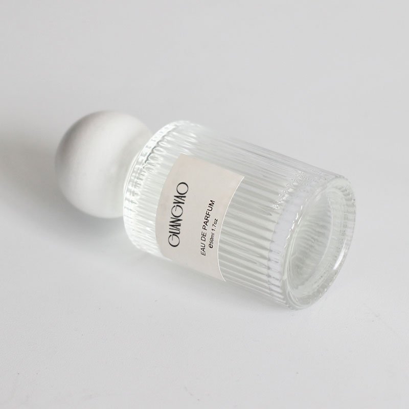 30ml 50ml Highend Elegant Ladies Round Spray Frosted Perfume Bottle Vertical Stripe Embossed High-end Glass Bottle Perfume