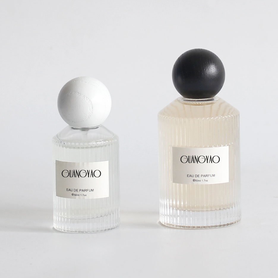 30ml 50ml Highend Elegant Ladies Round Spray Frosted Perfume Bottle Vertical Stripe Embossed High-end Glass Bottle Perfume