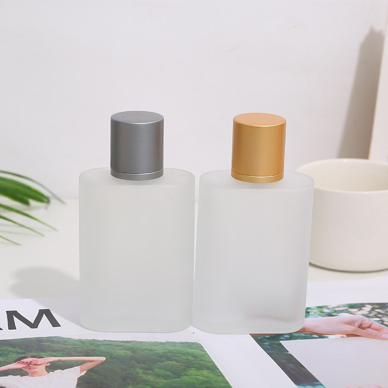 Luxury recyclable 30ml 50ml 100ml frosted pump spray cap perfume glass bottle