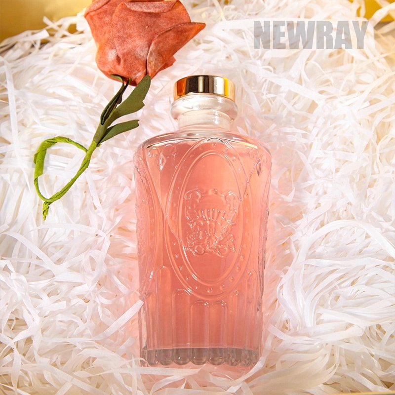 Wholesale empty mini 250ml 300ml wine glass bottles transparent customized glass liquor bottle for alcoholic beverage