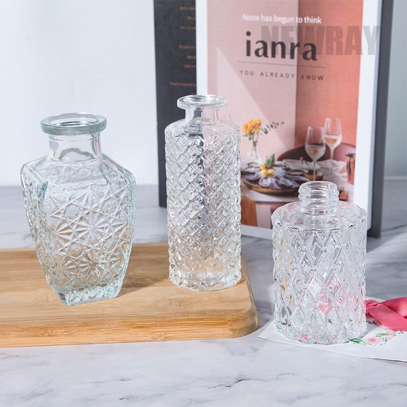 Wholesale empty mini 250ml 300ml wine glass bottles transparent customized glass liquor bottle for alcoholic beverage