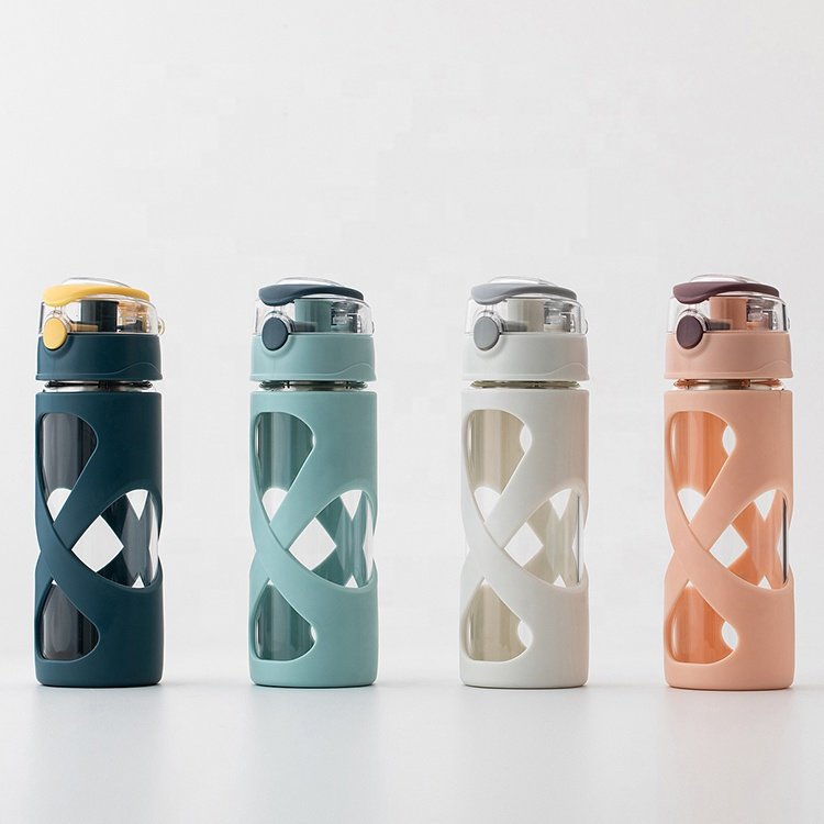 High quality portable glass water bottle with have silicone sleeve unbreakable glass water bottle