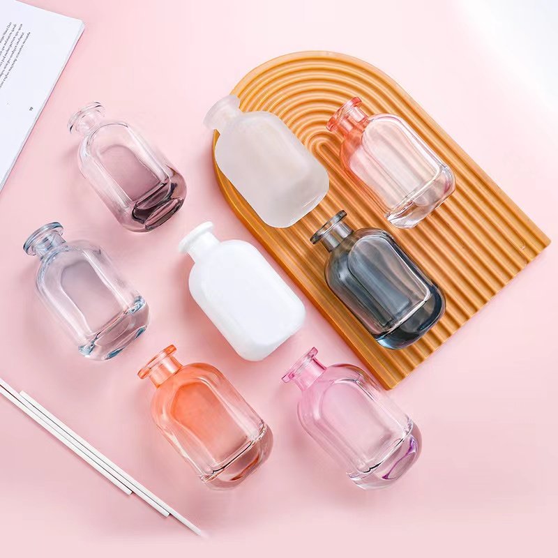 Wholesale High-grade Square Clear 50ml 100ml 150ml 200ml Empty Perfume Frosted Reed Diffuser Glass Bottle With Screw Lid