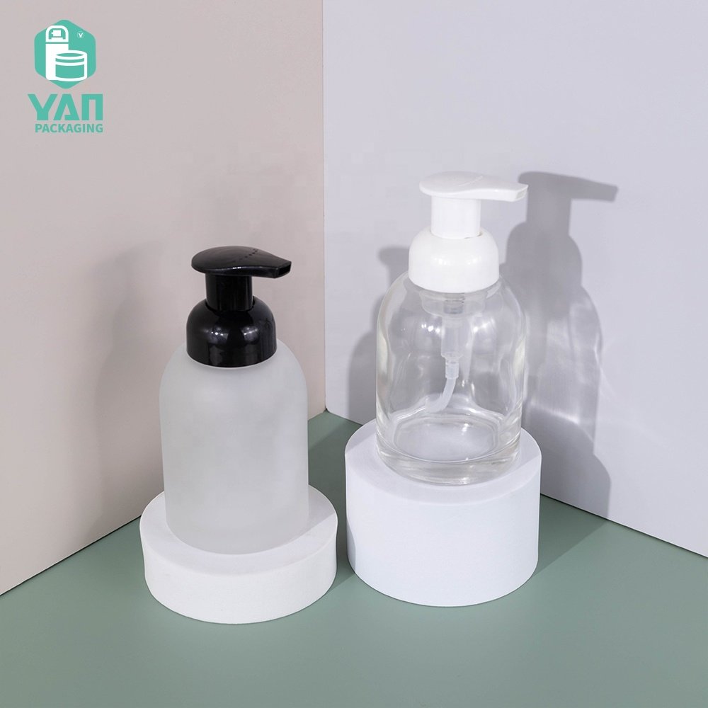 YAN Packaging transparent clear frosted foaming soap hand wash glass bottle 250 ml black white pump