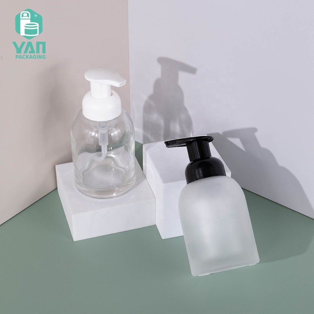 YAN Packaging transparent clear frosted foaming soap hand wash glass bottle 250 ml black white pump