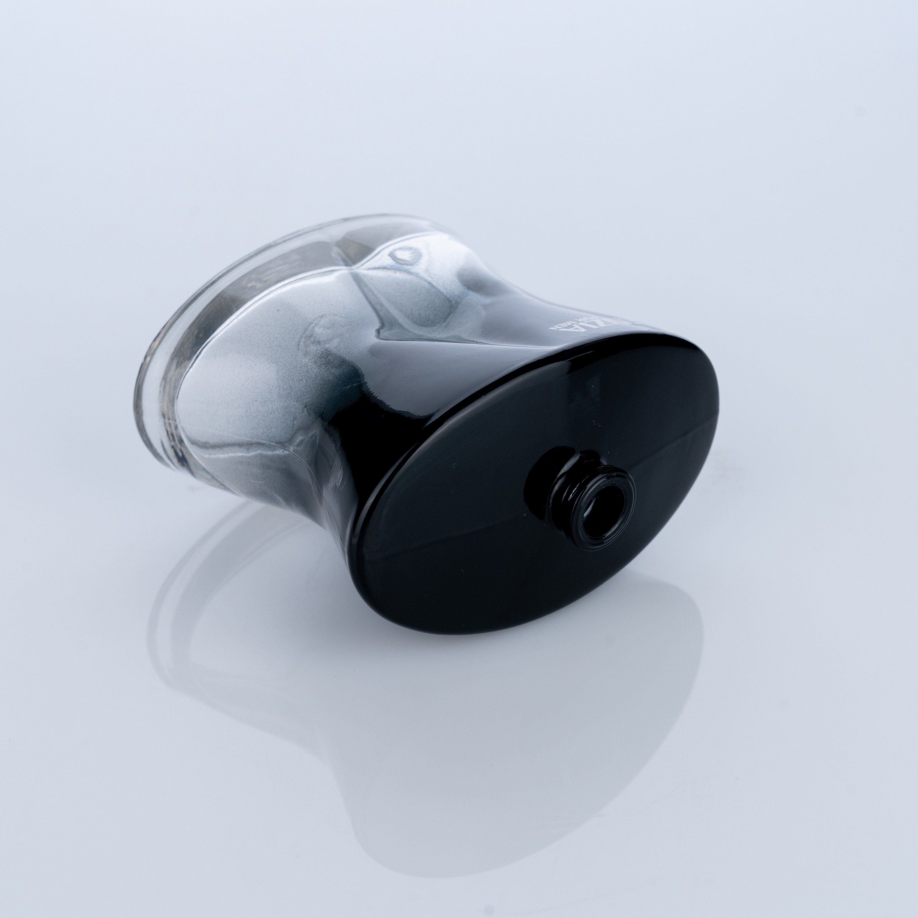 New Design Luxury Black Gradient Unique Shaped 100ml Glass Perfume Bottle with Sprayer