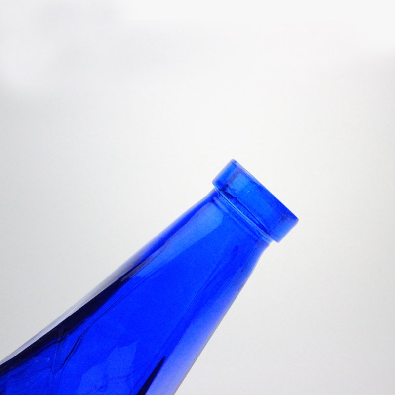 Empty clear glass wine bottle for liquor glass bottle for champagne sparkling wine cork sale