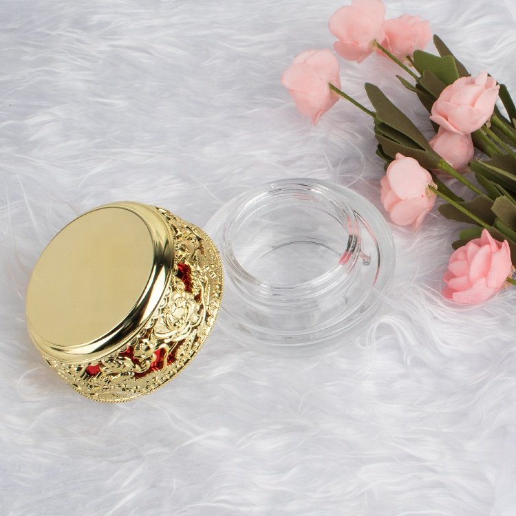 Gold cosmetic packaging Vintage hollow pattern gold glass jar Essential oil lotion perfume 50g 40ml glass bottle spray bottle