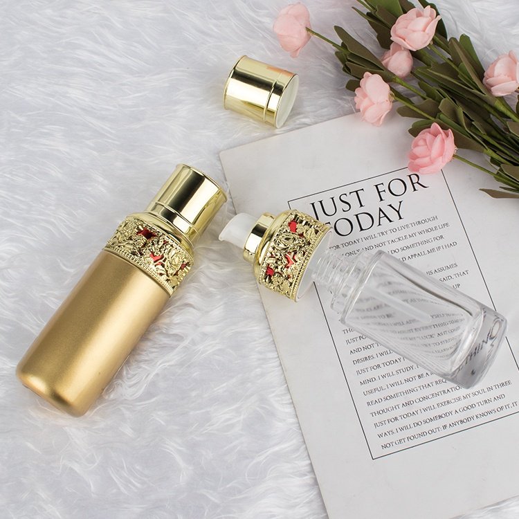 Gold cosmetic packaging Vintage hollow pattern gold glass jar Essential oil lotion perfume 50g 40ml glass bottle spray bottle
