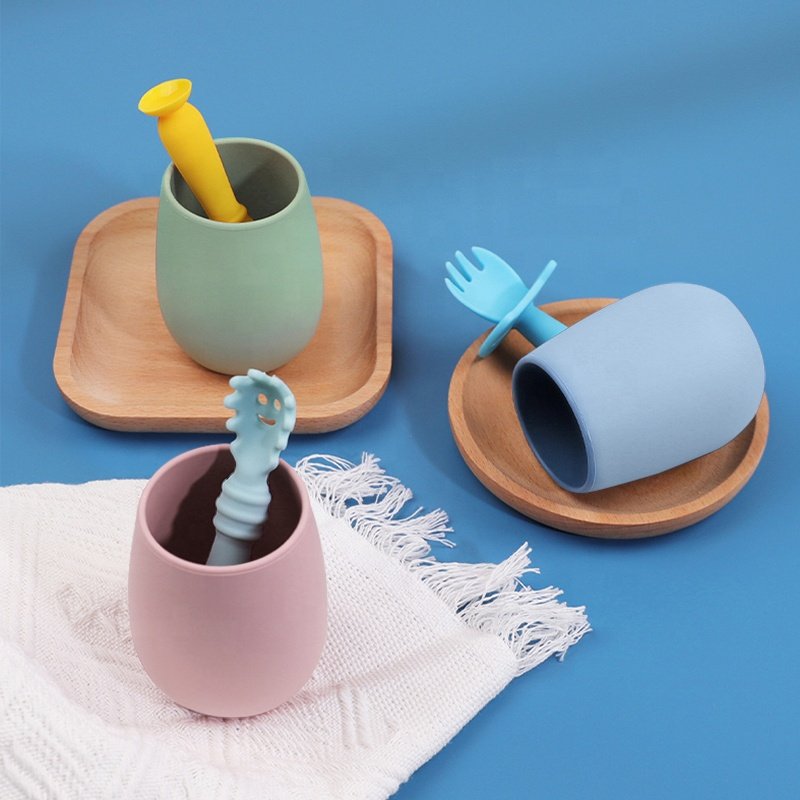 Wellfine Food Grade Anti-fall Silicone Wine Glass Unique Drinkware Egg Shape Outdoor Foldable Travel Silicone Wine Tumbler Cup