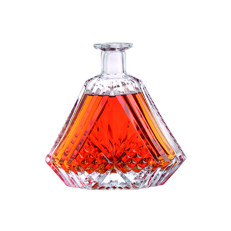 High-grade luxury brandy glass bottle with glass stopper