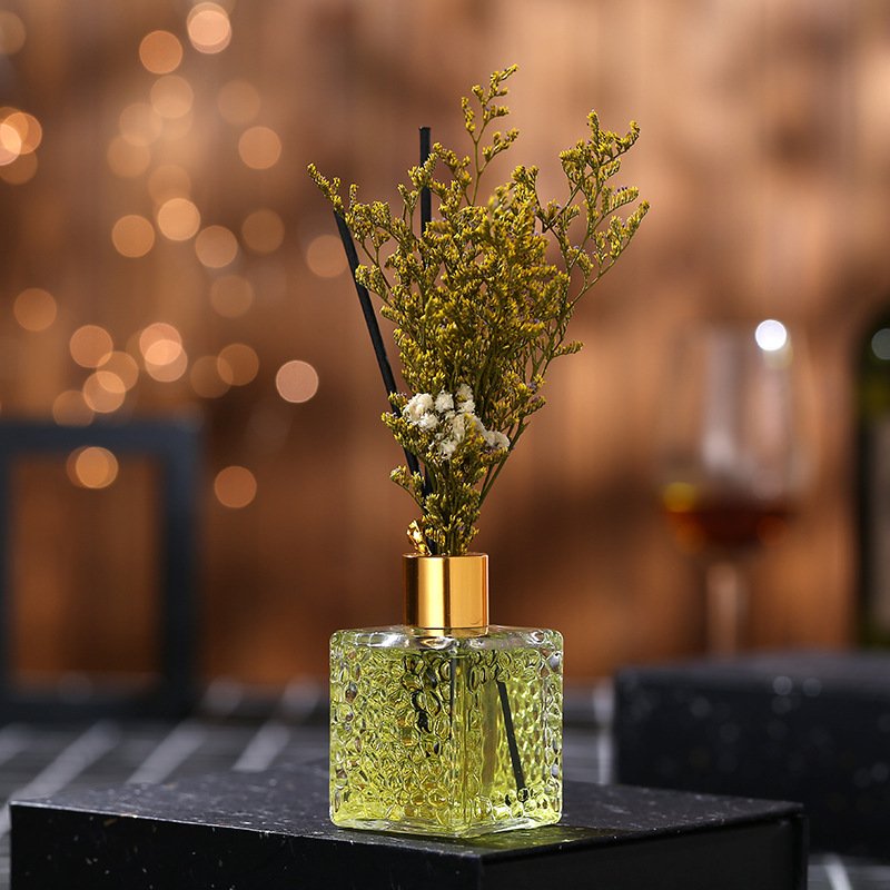 Luxury Custom Glass Bottle Aroma Essential 0il Flower Aromatherapy Stick Household Reed Diffuser