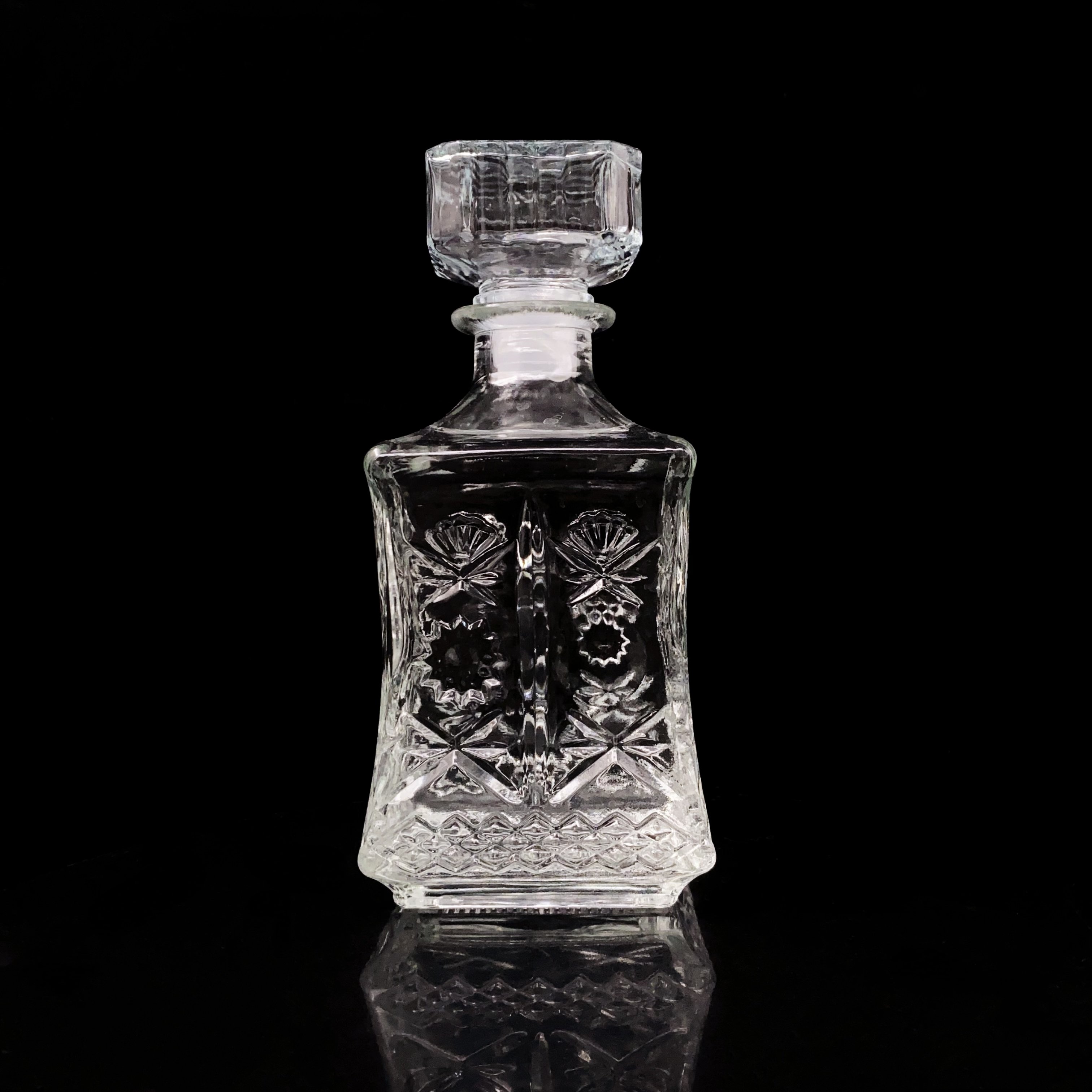 In Stock Classic Engraved European Style Whisky Foreign Wine Brandy Wine Glass Bottle