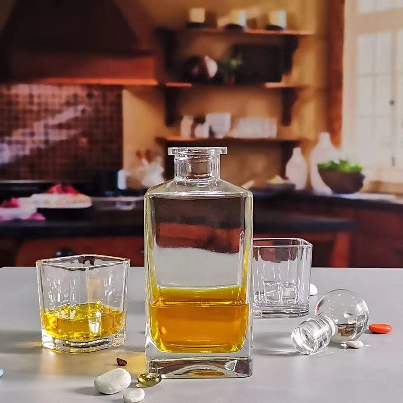RUM whisky wine glass bottle OEM support 100ml-1000ml bottle China glass bottle factory