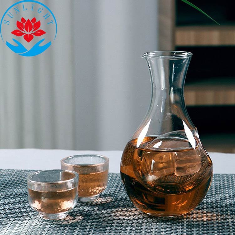 Factory wholesale 300ML 420ML high isolation double room ice glass bottle whiskey coffee sake bottle decanter
