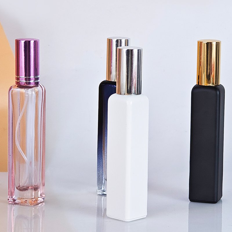 Wholesale Customized black and white 15ml mini Glass Bottle Cosmetic Glass Perfume Spray Bottle