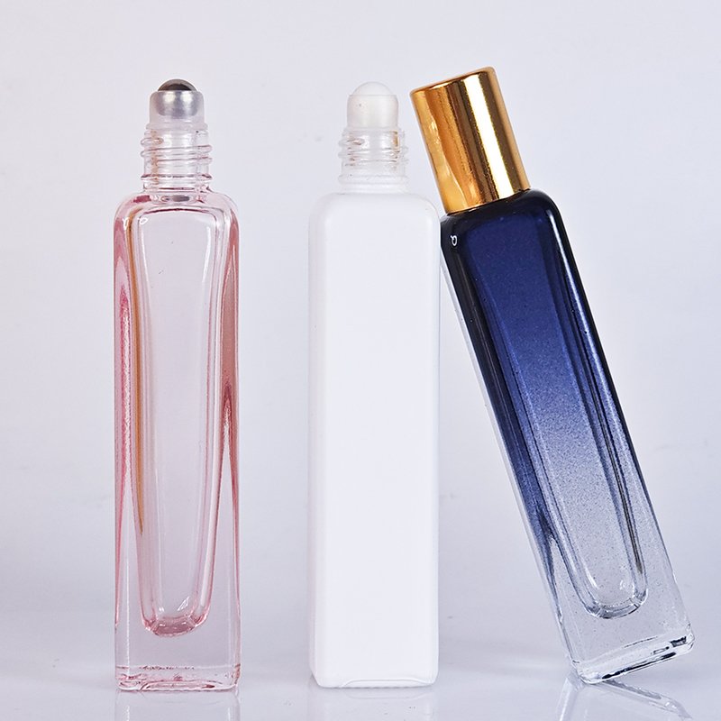 Wholesale Customized black and white 15ml mini Glass Bottle Cosmetic Glass Perfume Spray Bottle