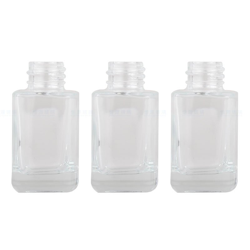 Factory 15ml Cosmetic Lotion Frosted Glass Bottle With Spray Pump