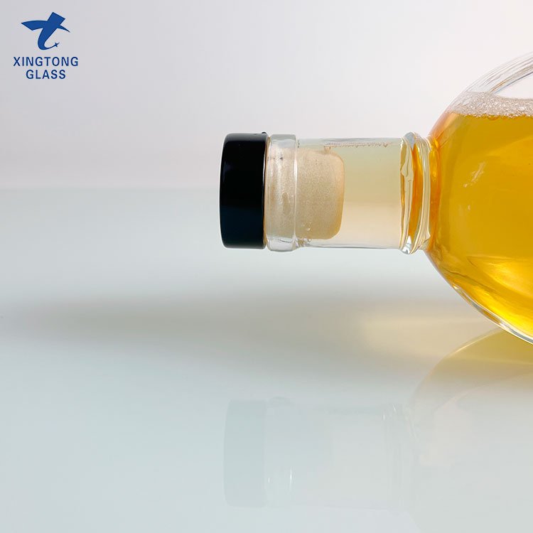 Glass Bottle Manufacture high quality 100ml 200ml 500ml 750ml liquor brandy vodka whisky gin glass bottles