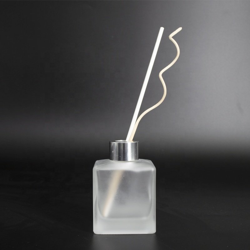 Custom Luxury 50ml 100ml 150mlEssential Oil Aromatherapy Diffuser Bottle Empty Amber Glass Reed Diffuser Perfume Glass Bottle
