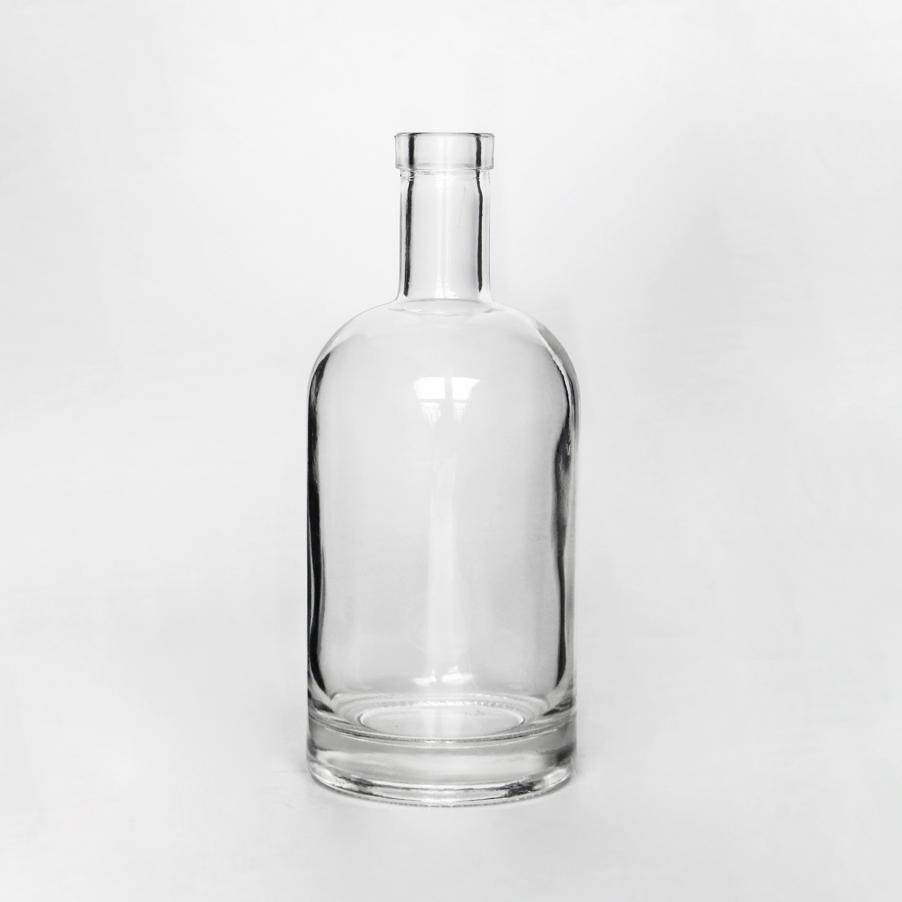 Custom Color Glass bottle 500ml 750ml wooden cork lid private packing box Gin Whiskey Bourbon Liquor glass packaging