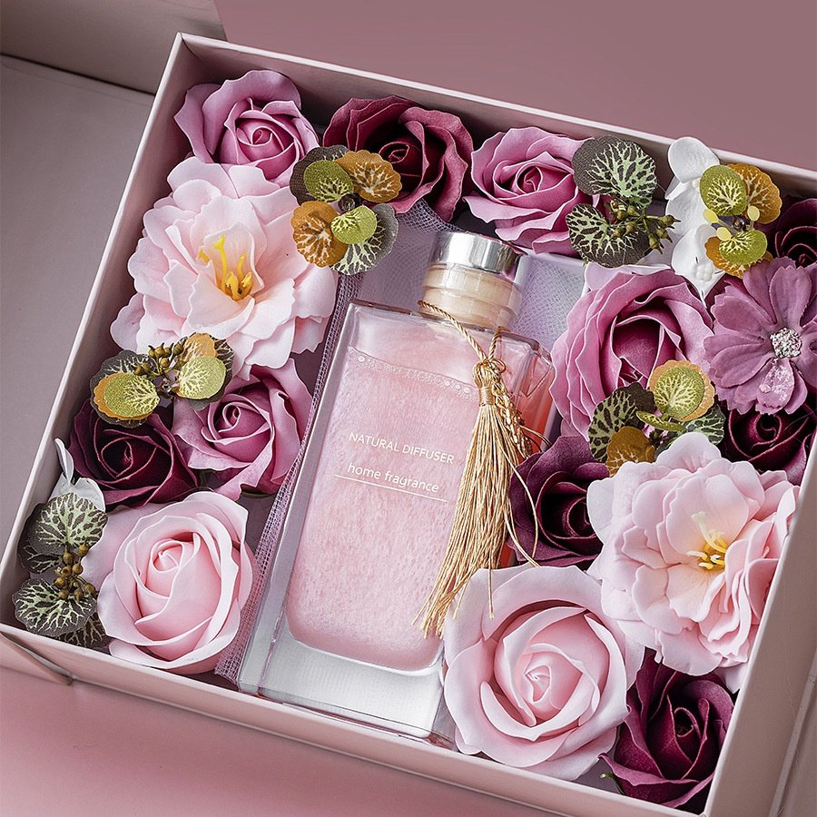 Wholesale Private Label Luxury High Quality Reed Diffuser Rose Gold Indoor Aromatherapy Reed Diffuser Bottle