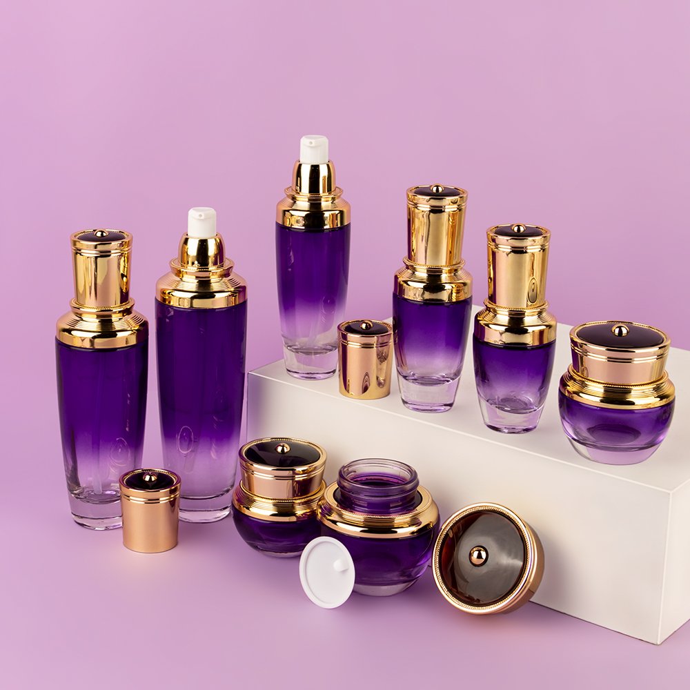 Factory manufacture glass cosmetic essential oil serum spray bottle customized skin care lotion Toner bottle