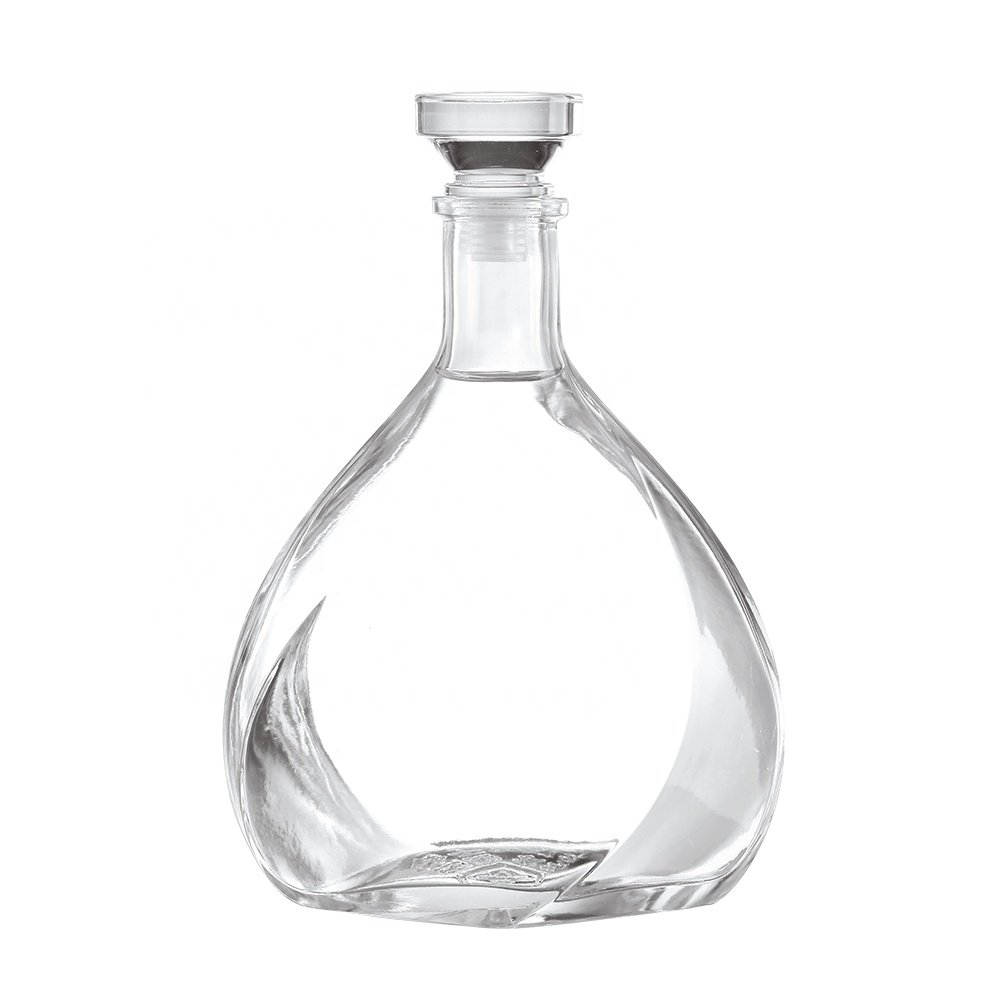 Customized Russian Bear Skull Vodka Brandy Whiskey Frosted Square Vodka Liquor Bottle With Cap