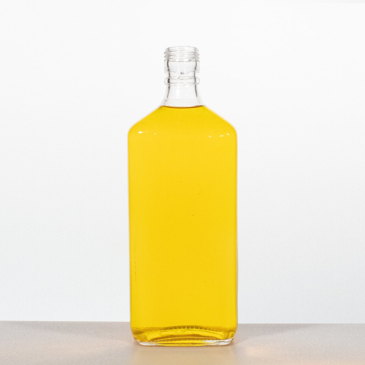 China Wholesale Best Design Round Shape 700ml Whisky Tamper Proof Ropp Screw Lid Clear Whiskey 750 ml Glass Bottle With Cap