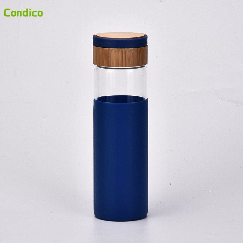Luxury Glass Water Bottle Eco-friendly Portable Juice Shaker Tea Bottle With Silicon Glue Glass Tumbler With Bamboo Lids