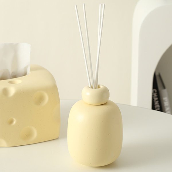 2024 New Design Wholesale Luxury Room Diffuser Empty Bottle 400ml Matte Frosted White Ceramic Aroma Reed Diffuser Bottle