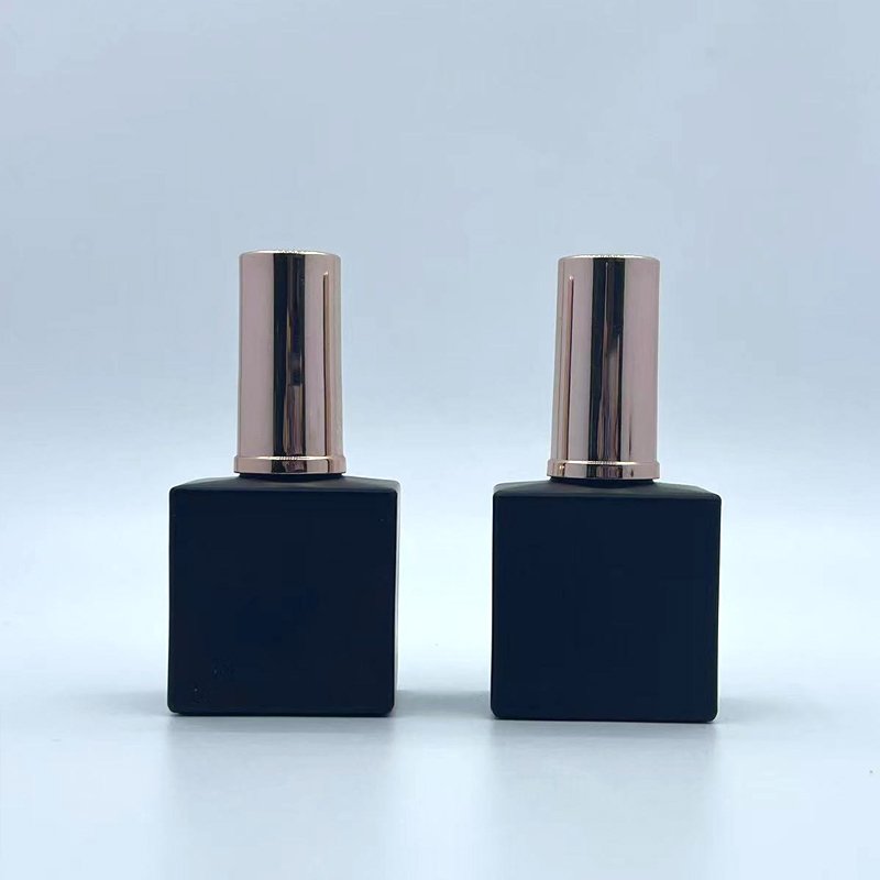 Free Sample Empty Black Giant Nail Gel Polish Bottle With Brush 20ml Square Nail Polish glass Bottle With High Gold Cap