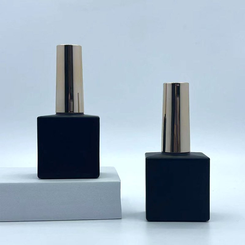 Free Sample Empty Black Giant Nail Gel Polish Bottle With Brush 20ml Square Nail Polish glass Bottle With High Gold Cap