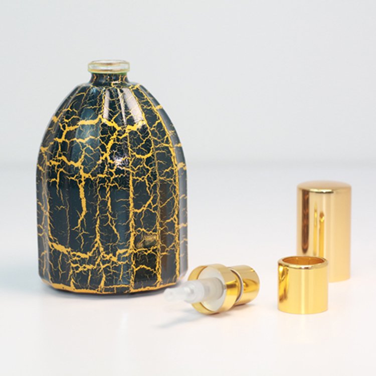 Custom Decoration Hot New Products Black And Yellow Crack Spray Aluminum Perfume Spray-head 50ml Perfume Glass Bottle
