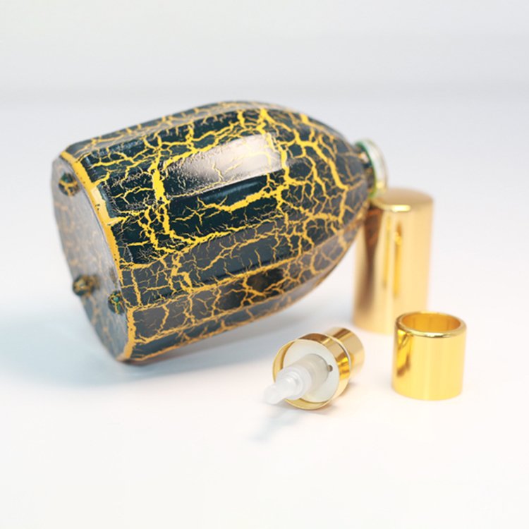 Custom Decoration Hot New Products Black And Yellow Crack Spray Aluminum Perfume Spray-head 50ml Perfume Glass Bottle