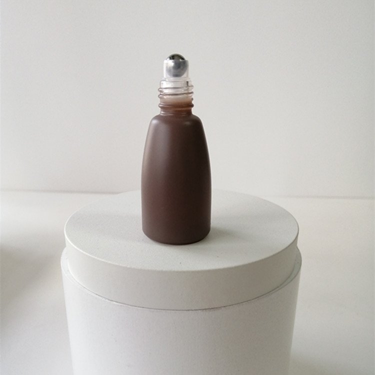 Green Color Essential oils packaging 10ml morandi colors glass roller bottle with shiny gold cap